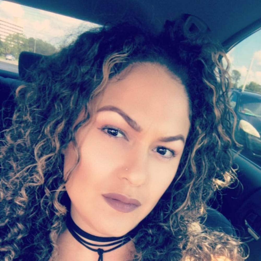 Meet your Posher, Evette